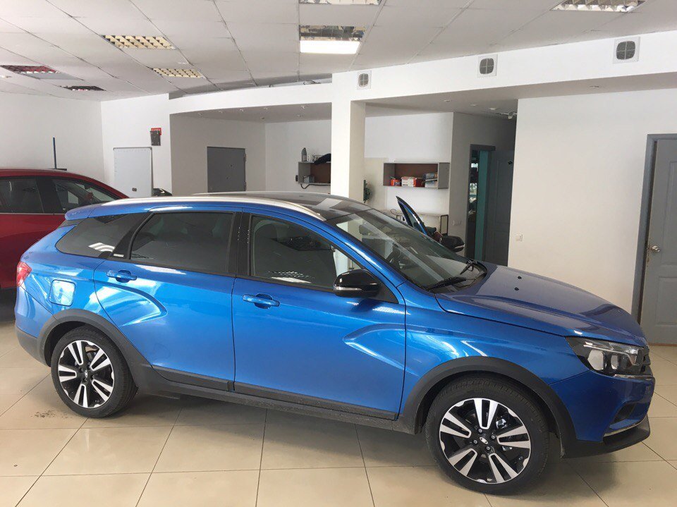 Появились фото универсала Lada Vesta SW Cross в комплектации Exclusive